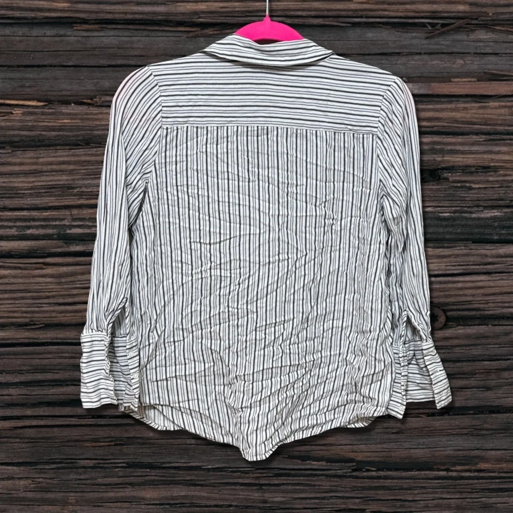 -bundle 3 or more 14th & Union striped Shirt -bundle 3 or more - Picture 2 of 4